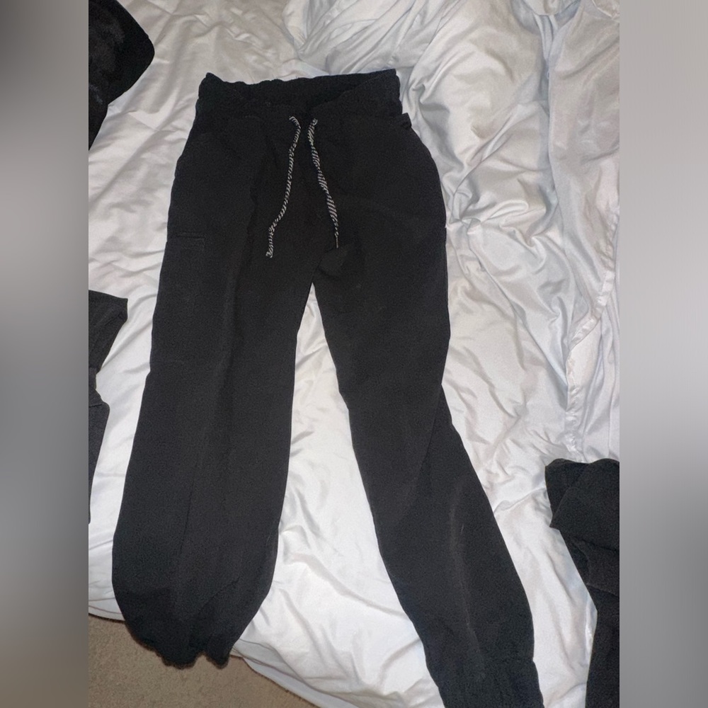 Jaanuu jogger pants size small!